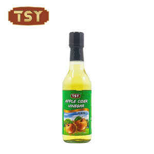 Bouteille en verre fermentée de vinaigre de cidre de pomme fruité aigre