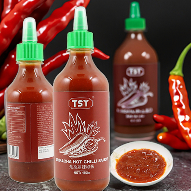 Sriracha vs autres sauces piquantes : comparaison ultime de la saveur, de la chaleur et des utilisations